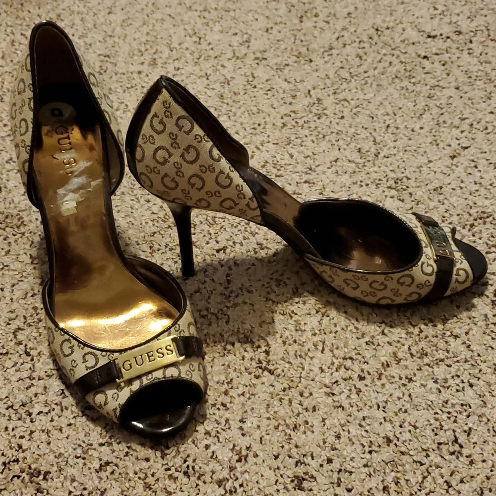 GUESS Signature Open Toe High Heel Shoes